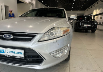 Подержанный автомобиль Ford Mondeo Sedan 2012 года (8 фото)
