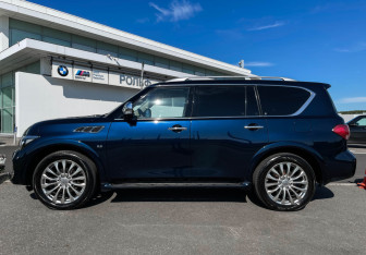 Подержанный автомобиль Infiniti QX80 2017 года (8 фото)