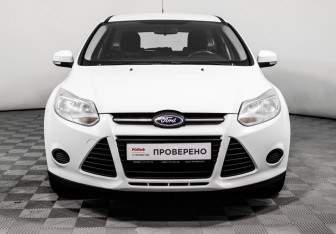 Подержанный автомобиль Ford Focus Wagon 2013 года (2 фото)