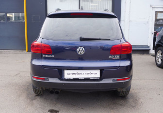 Подержанный автомобиль Volkswagen Tiguan 2015 года (6 фото)
