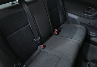 Подержанный автомобиль Skoda Fabia Hatchback 2010 года (14 фото)