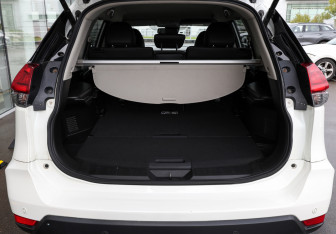 Подержанный автомобиль Nissan X-Trail 2020 года (9 фото)