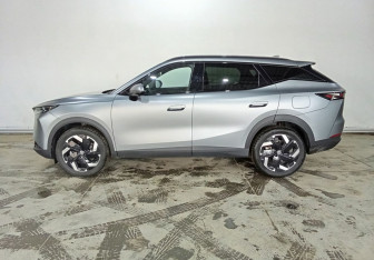 Подержанный автомобиль Omoda C7 2025 года (4 фото)