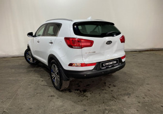 Подержанный автомобиль Kia Sportage 2015 года (4 фото)