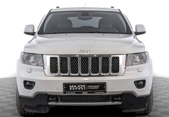 Подержанный автомобиль Jeep Grand Cherokee 2012 года (2 фото)
