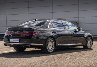 Подержанный автомобиль Genesis G90 2021 года (6 фото)