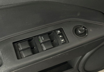 Подержанный автомобиль Dodge Caliber 2008 года (15 фото)
