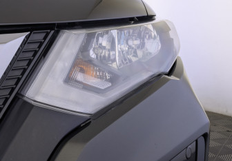 Подержанный автомобиль Nissan X-Trail 2018 года (11 фото)