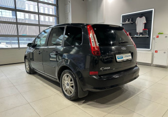 Подержанный автомобиль Ford C-MAX 2007 года (6 фото)