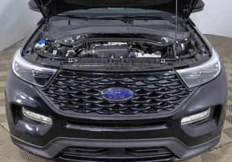 Подержанный автомобиль Ford Explorer 2021 года (7 фото)