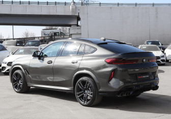 Подержанный автомобиль BMW X6 M 2021 года (7 фото)