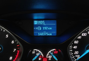 Подержанный автомобиль Ford Focus Sedan 2013 года (14 фото)