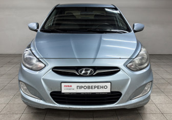 Подержанный автомобиль Hyundai Solaris Sedan 2012 года (2 фото)