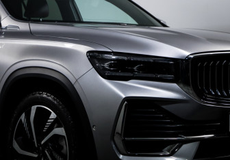 Подержанный автомобиль Geely Monjaro 2023 года (15 фото)