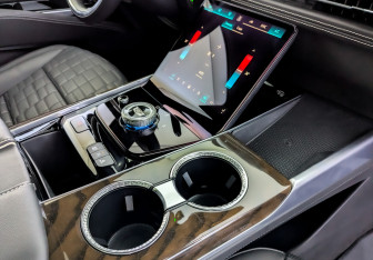 Подержанный автомобиль Cadillac Escalade Suv 2025 года (29 фото)