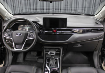 Подержанный автомобиль Москвич 3 2023 года (12 фото)