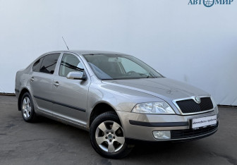 Подержанный автомобиль Skoda Octavia Liftback 2008 года (3 фото)