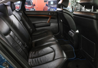 Подержанный автомобиль Nissan Teana 2007 года (10 фото)