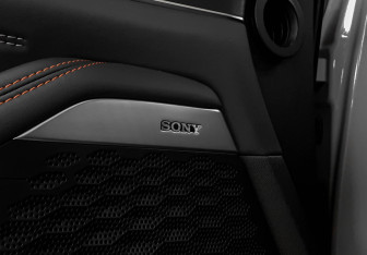 Подержанный автомобиль Changan UNI-K 2022 года (23 фото)