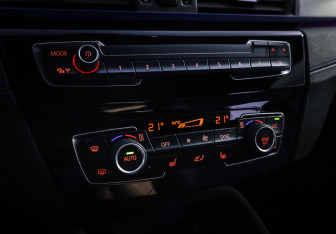 Подержанный автомобиль BMW X2 2021 года (19 фото)