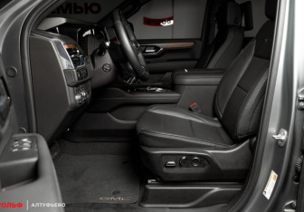 Новый GMC Yukon 2025 (13 фото)