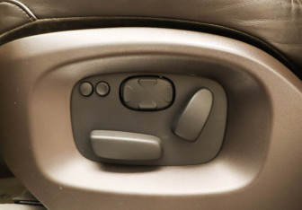 Подержанный автомобиль Land Rover Range Rover Sport 2014 года (21 фото)