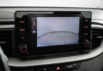 Подержанный автомобиль Kia Ceed Hatchback 2022 года (14 фото)