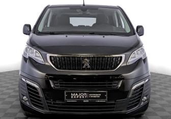 Подержанный автомобиль Peugeot Traveller 2021 года (2 фото)