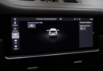 Подержанный автомобиль Porsche Cayenne 2018 года (17 фото)