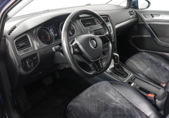 Подержанный автомобиль Volkswagen Golf Hatchback 2014 года (9 фото)