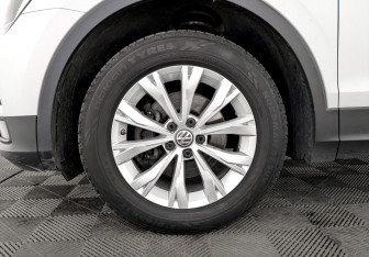 Подержанный автомобиль Volkswagen Tiguan 2018 года (18 фото)