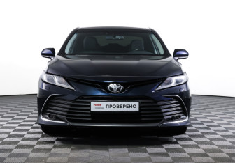 Подержанный автомобиль Toyota Camry Sedan 2020 года (2 фото)