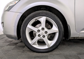 Подержанный автомобиль Kia Ceed Hatchback 2009 года (18 фото)