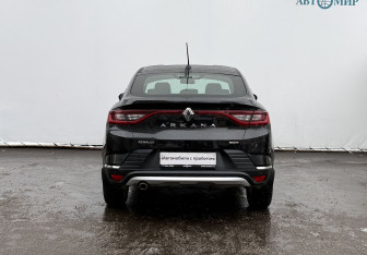 Подержанный автомобиль Renault Arkana 2019 года (6 фото)