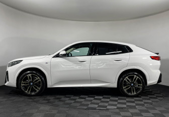 Подержанный автомобиль BMW X2 2024 года (5 фото)