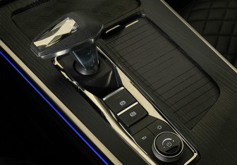 Подержанный автомобиль Exeed TXL 2022 года (18 фото)