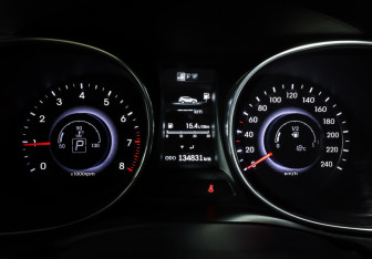 Подержанный автомобиль Hyundai Santa Fe 2014 года (16 фото)