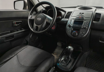 Подержанный автомобиль Kia Soul 2011 года (10 фото)