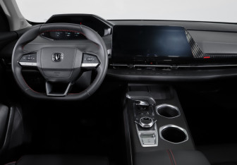 Подержанный автомобиль Changan CS55PLUS 2023 года (12 фото)