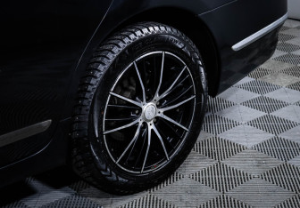 Подержанный автомобиль Nissan Teana 2010 года (15 фото)