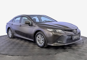 Подержанный автомобиль Toyota Camry Sedan 2019 года (3 фото)