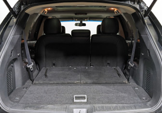 Подержанный автомобиль Nissan Pathfinder 2016 года (9 фото)