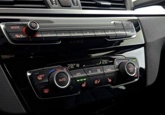 Подержанный автомобиль BMW X1 2018 года (26 фото)