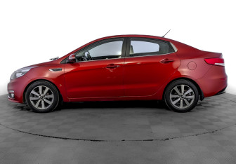 Подержанный автомобиль Kia Rio Sedan 2016 года (8 фото)