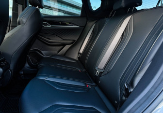 Подержанный автомобиль Geely Coolray 2025 года (10 фото)