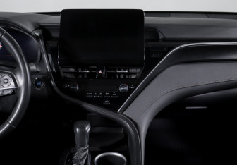 Подержанный автомобиль Toyota Camry Sedan 2023 года (13 фото)