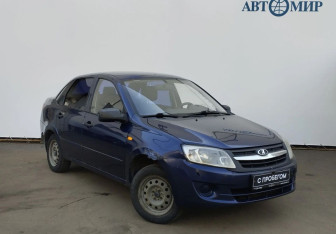 Подержанный автомобиль LADA (ВАЗ) Granta Sedan 2012 года (3 фото)