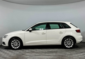 Подержанный автомобиль Audi A3 Hatchback 2013 года (8 фото)