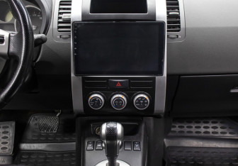 Подержанный автомобиль Nissan X-Trail 2007 года (15 фото)