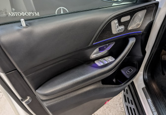 Подержанный автомобиль Mercedes-Benz GLE 2021 года (19 фото)